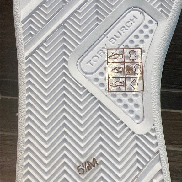NWT Tory Burch Howell Court White and Black Sneakers - Picture 6 of 10